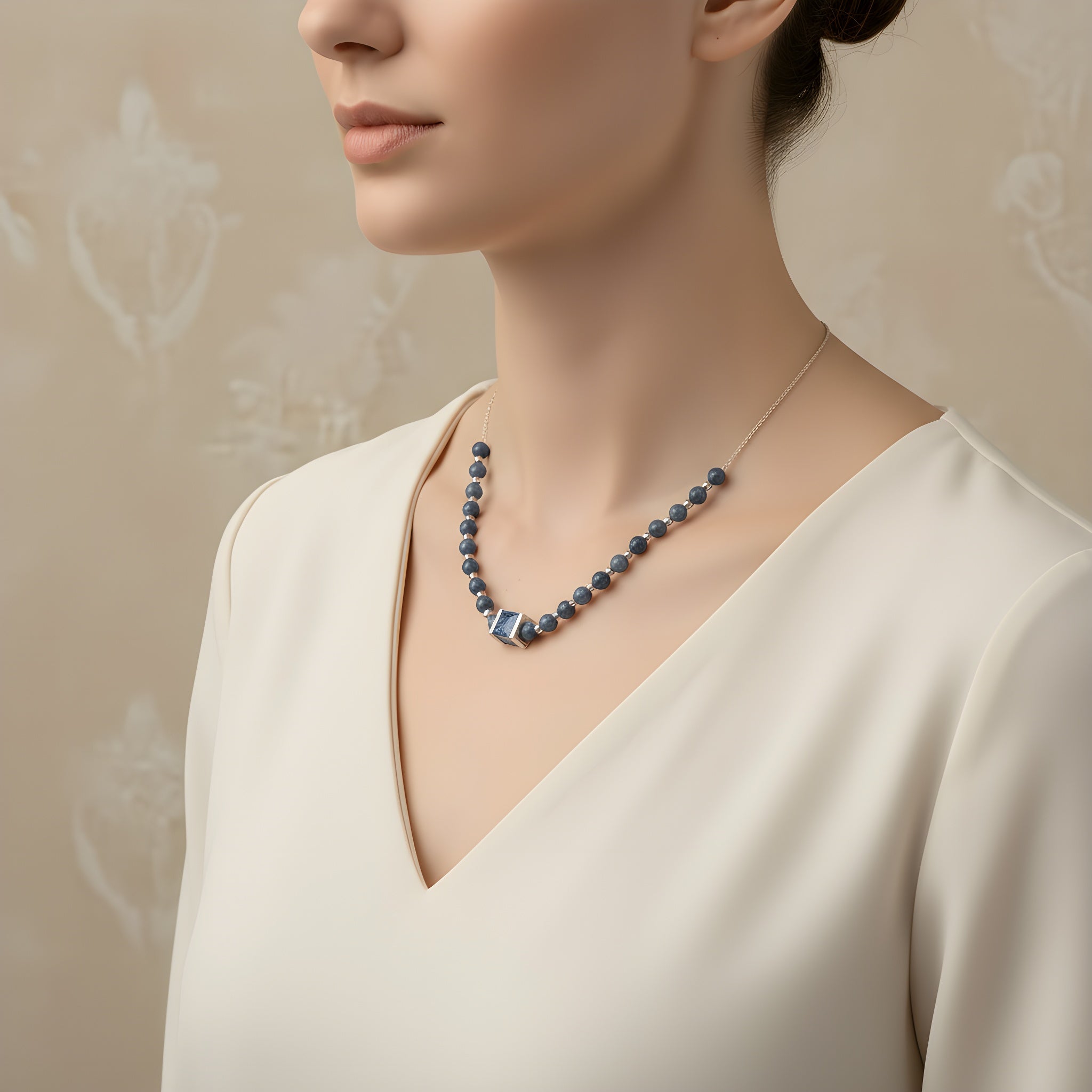 collana lapislazzuli blu dettaglio perle 5×5 mm