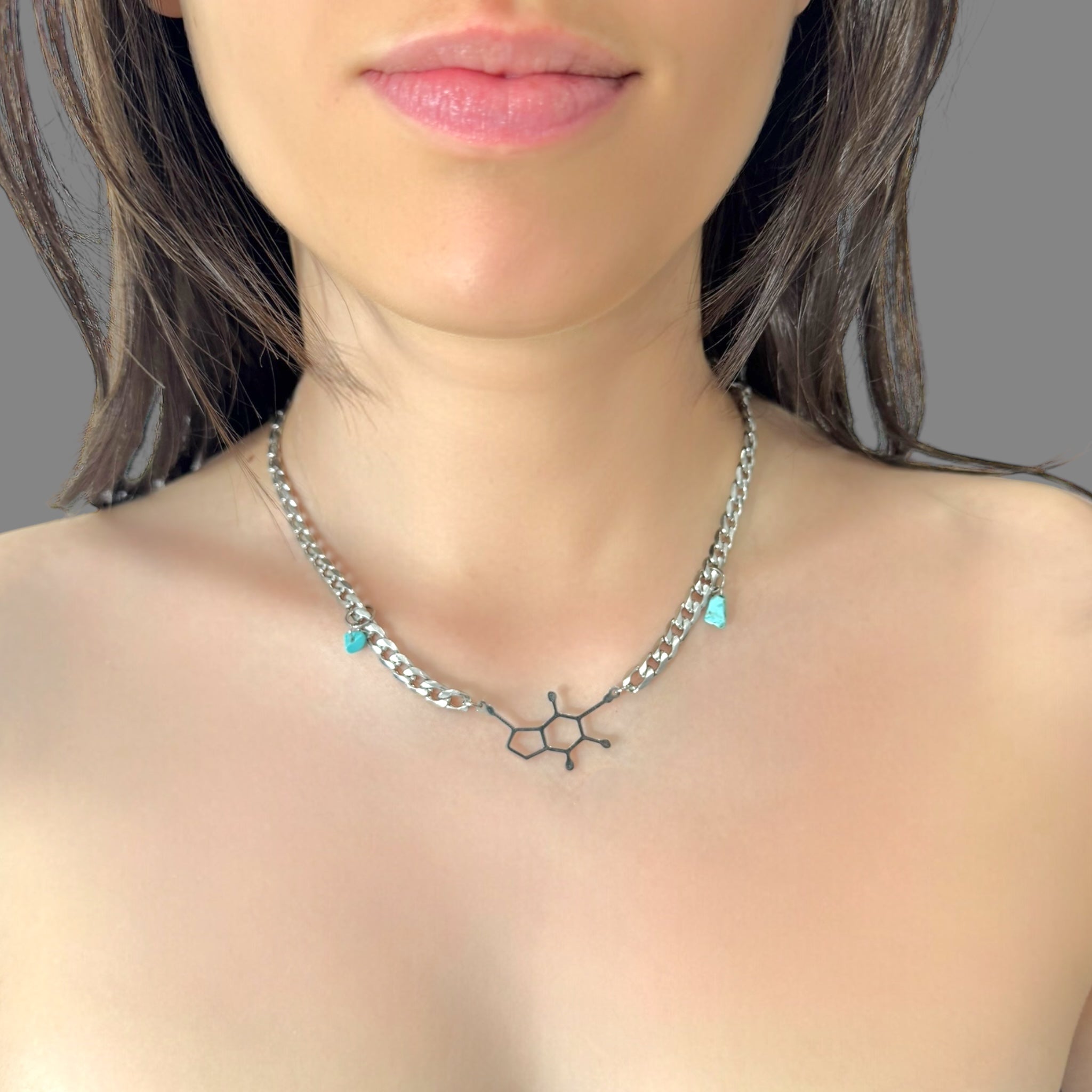 Collana simbolo dopamina Sharifa Crystals