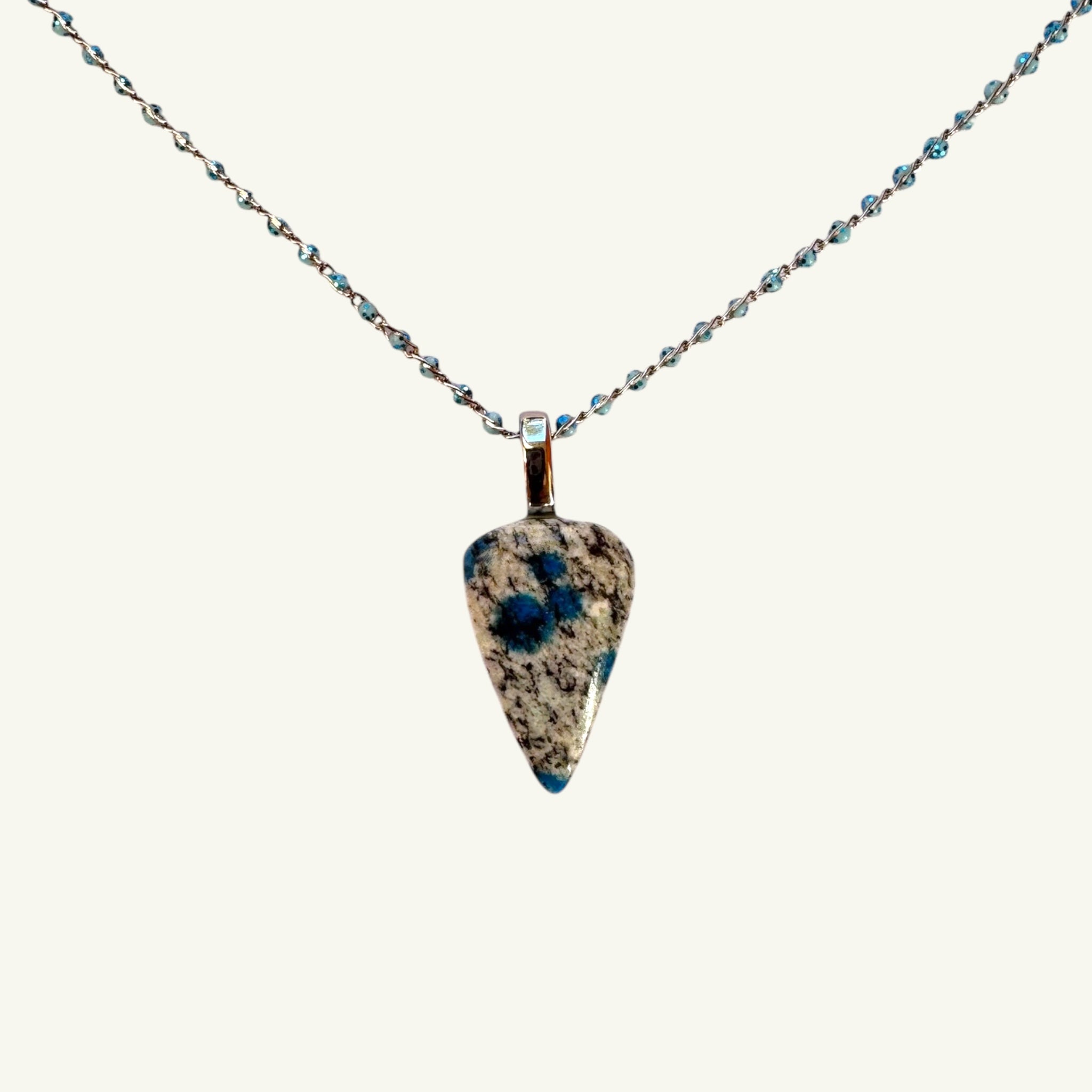 Collana granito k2 con azzurrite 27x17 mm Sharifa Crystals