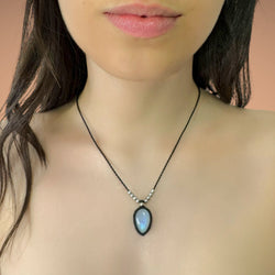 Collana labradorite bianca 21x15mm Sharifa Crystals