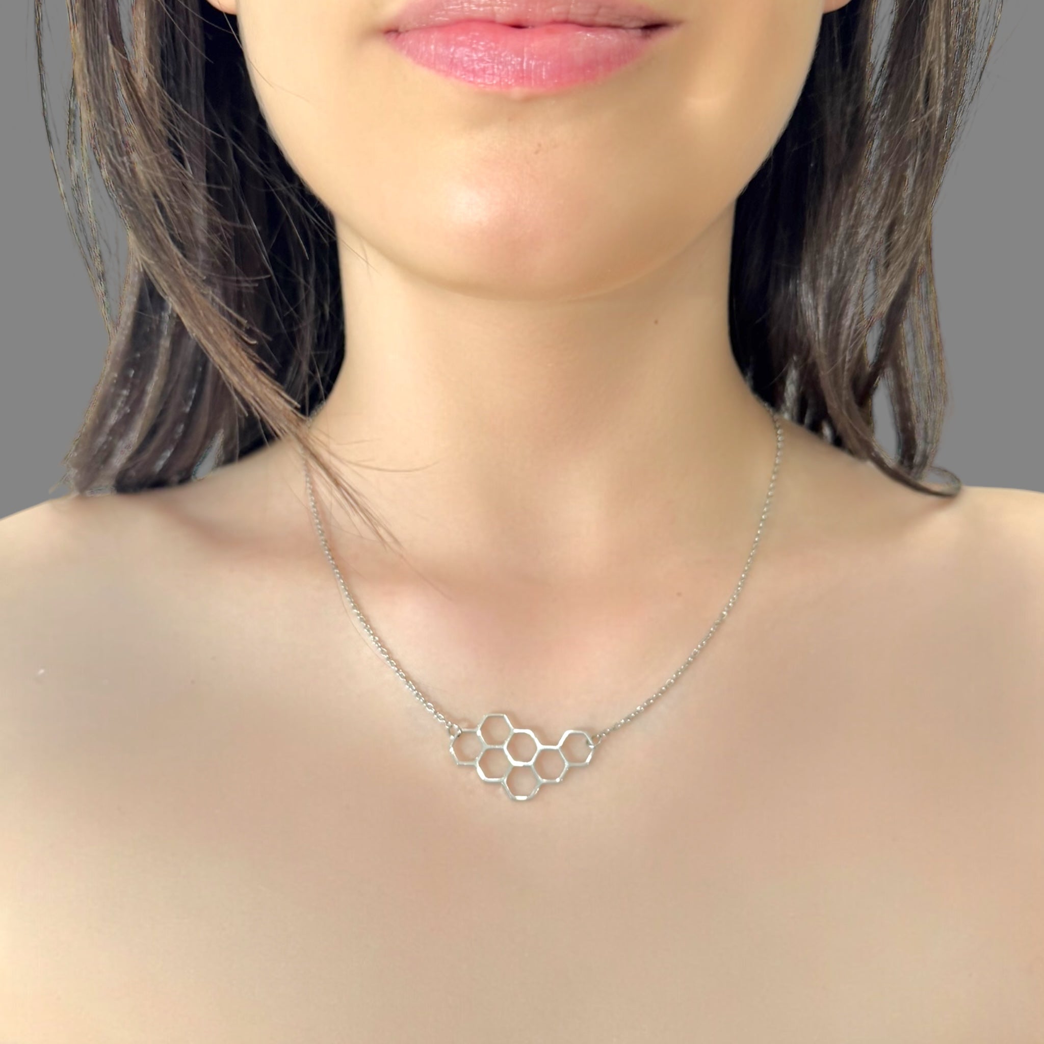 Collana simbolo nido d'ape Sharifa Crystals