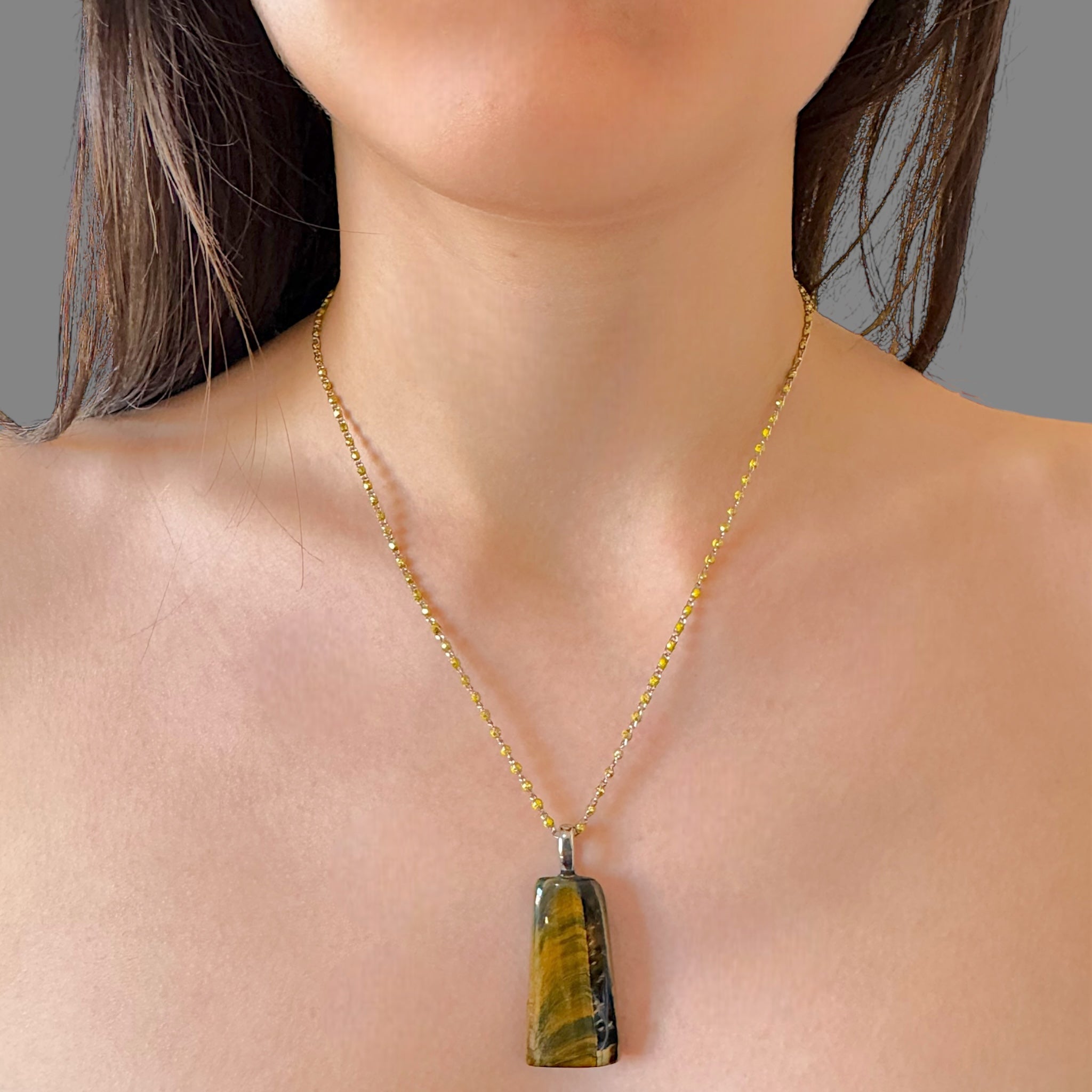 Collana occhio di tigre 37x19 mm Sharifa Crystals