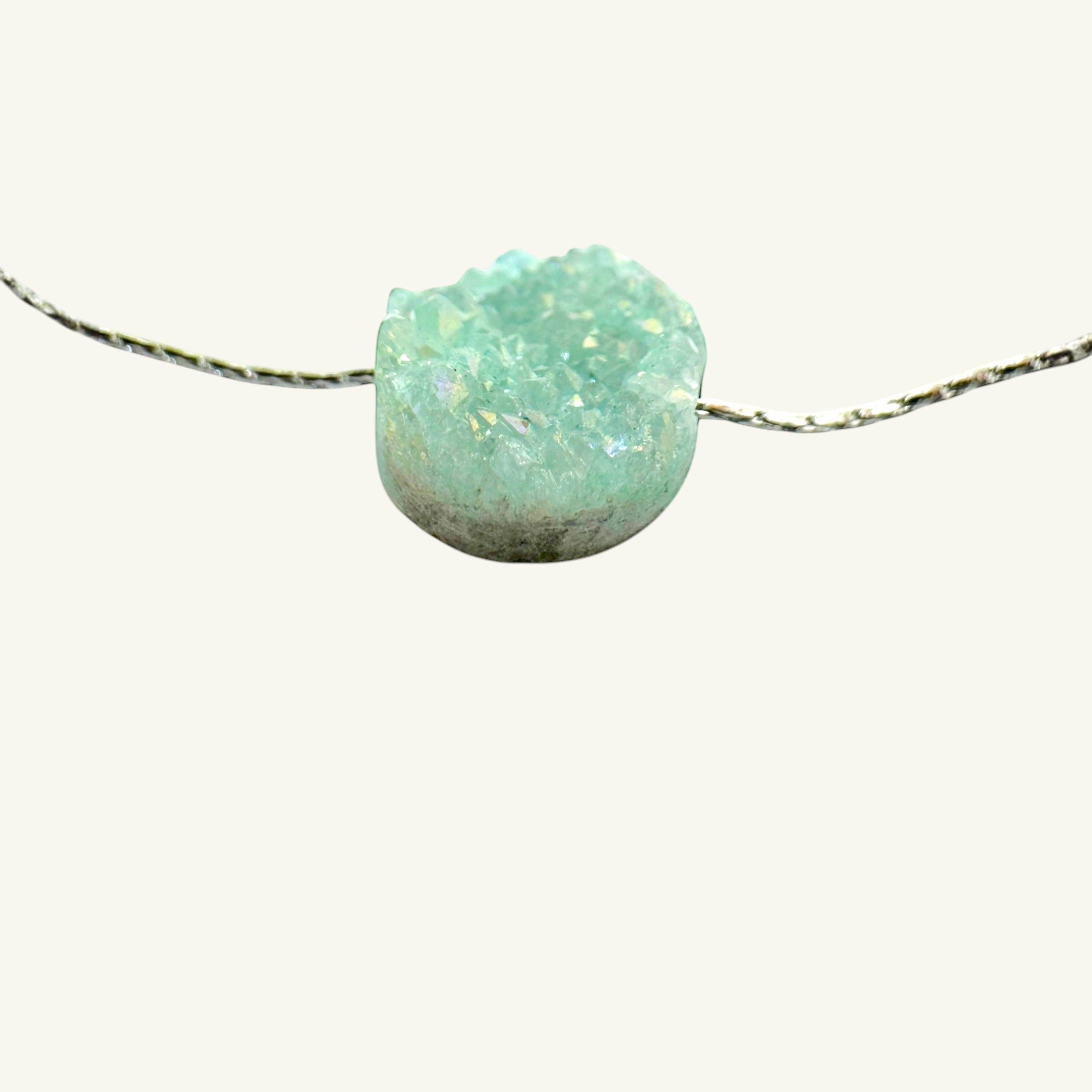 Collana punto luce drusa agata verde Sharifa Crystals