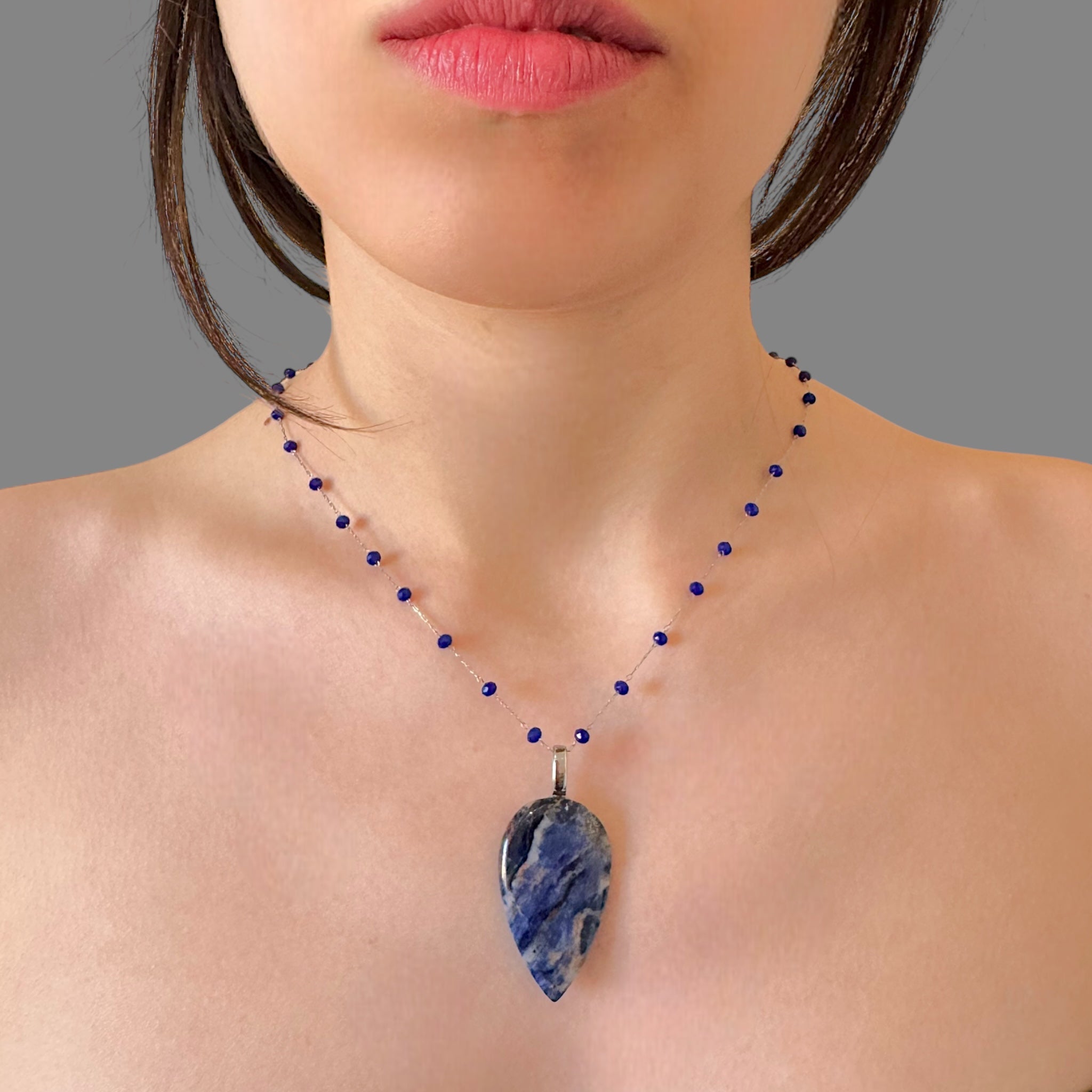 Collana sodalite 40x23 mm Sharifa Crystals